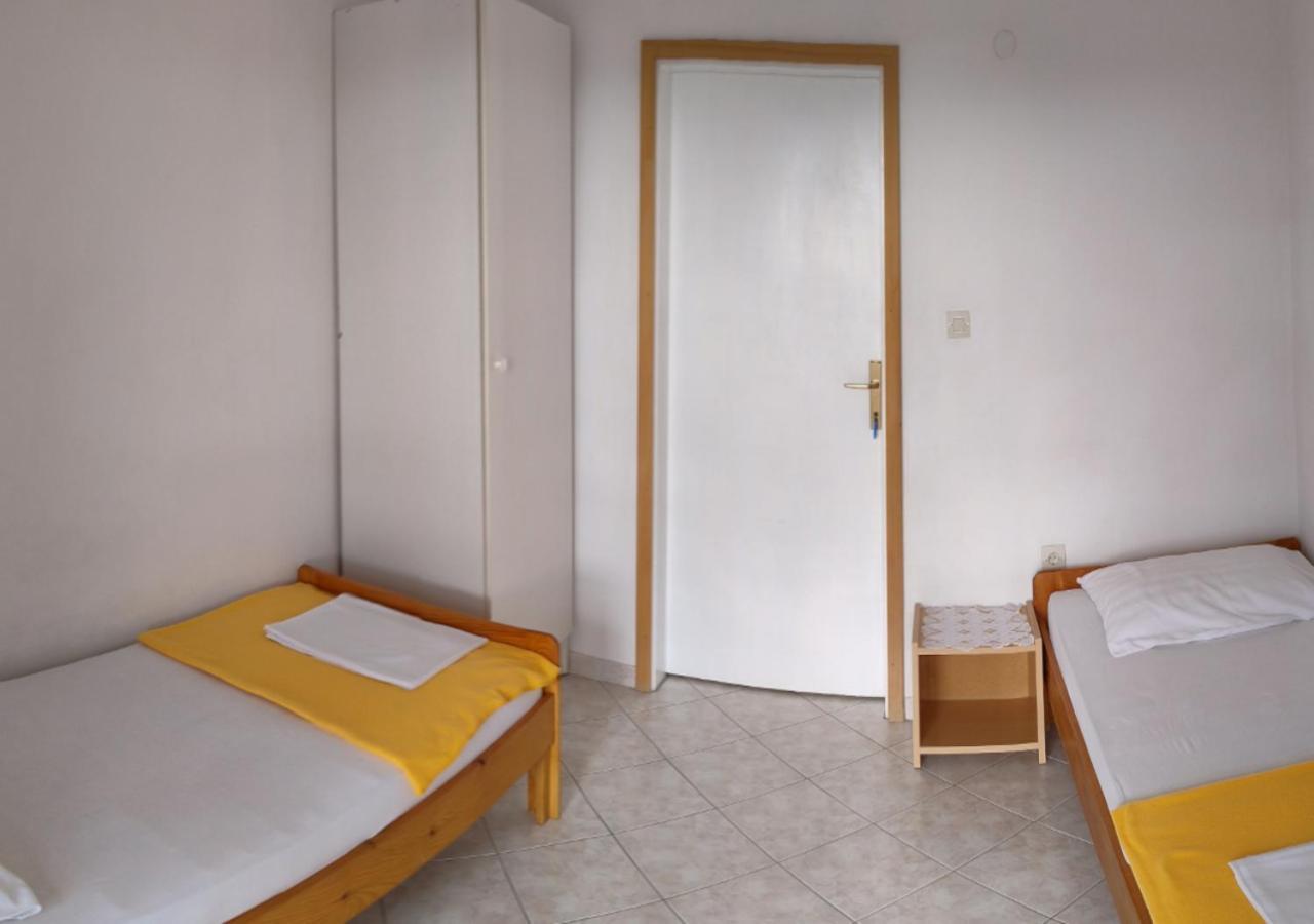 Appartamento Gama Vir Esterno foto